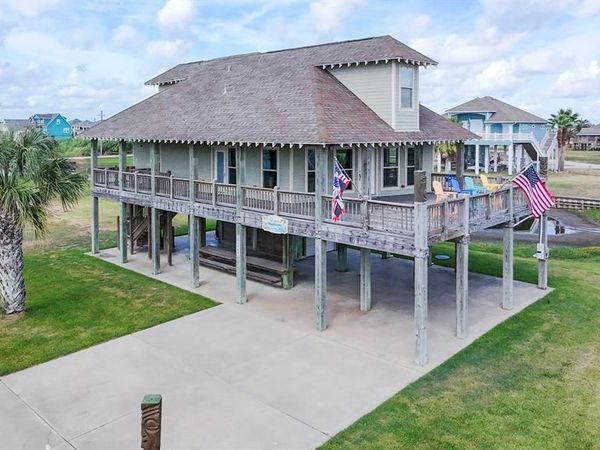2009 Lakeview , Crystal Beach, TX 77650