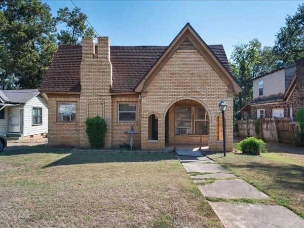 1215 N Confederate Avenue, Tyler, TX 75702
