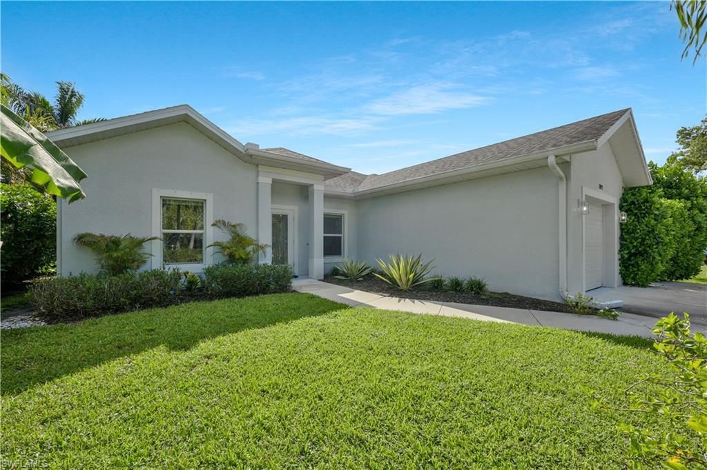 3892 14th St N, Naples, FL 34103 Photo