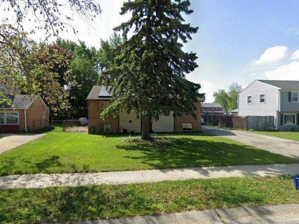 148 Oxford Road, Bolingbrook, IL 60440