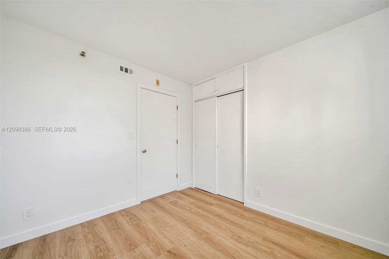 501 SW 1st St , Unit 502, Miami, FL 33130 Photo