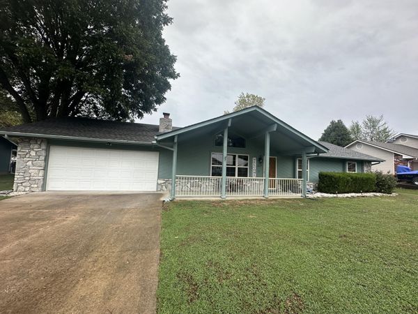 1417 Orchard Drive , Grove, OK 74344
