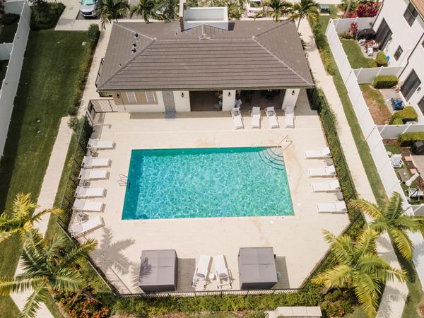 706 Del Vista Road, Pompano Beach, FL 33069