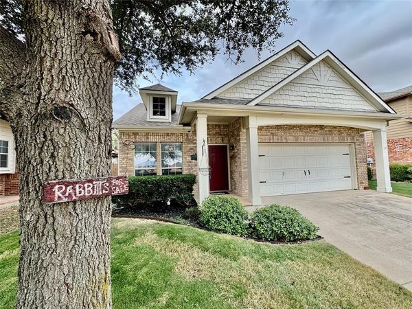 504 Winbridge Lane , Fort Worth, TX 76052