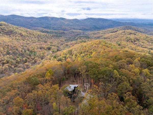 1250 Lost Forest Road , Ellijay, GA 30536