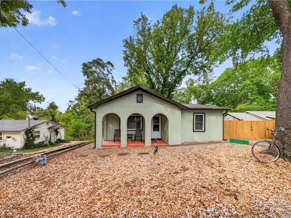 606 NW Melody Lane, Bentonville, AR 72712