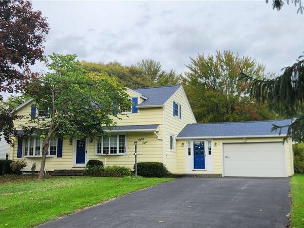 88 Thorncliff Road , Spencerport, NY 14559