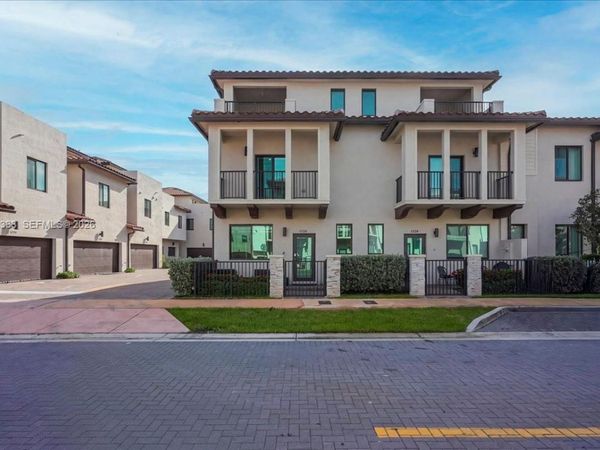 Doral, FL 33166