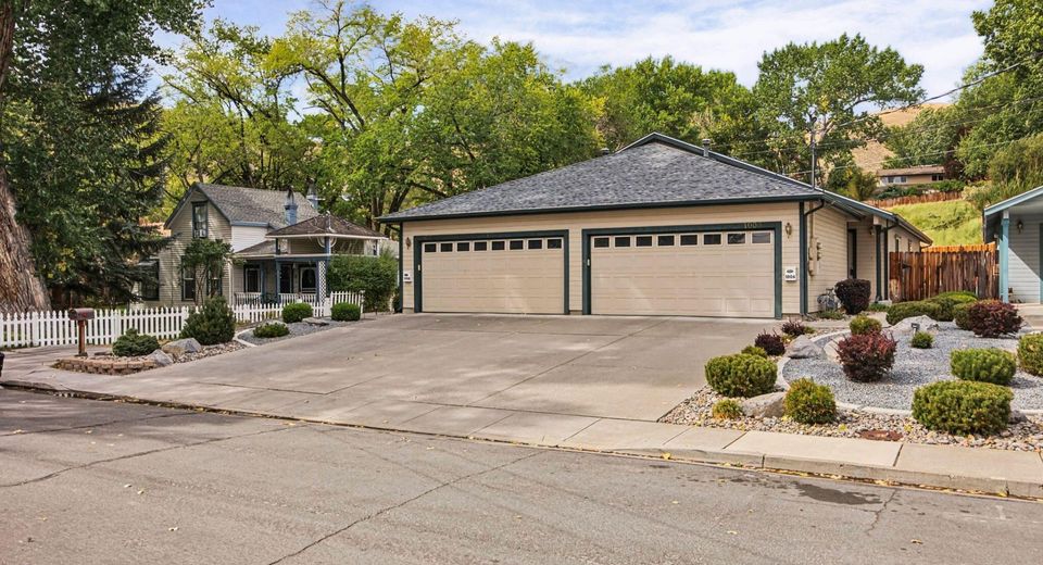 1006 S Minnesota Street, Carson City, NV 89703 Photo