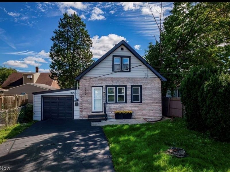 5119 W 5th Street, Brooklyn Heights, OH 44131 Photo 1