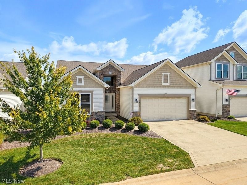 22311 Oxbow Path, Strongsville, OH 44149 Photo 2
