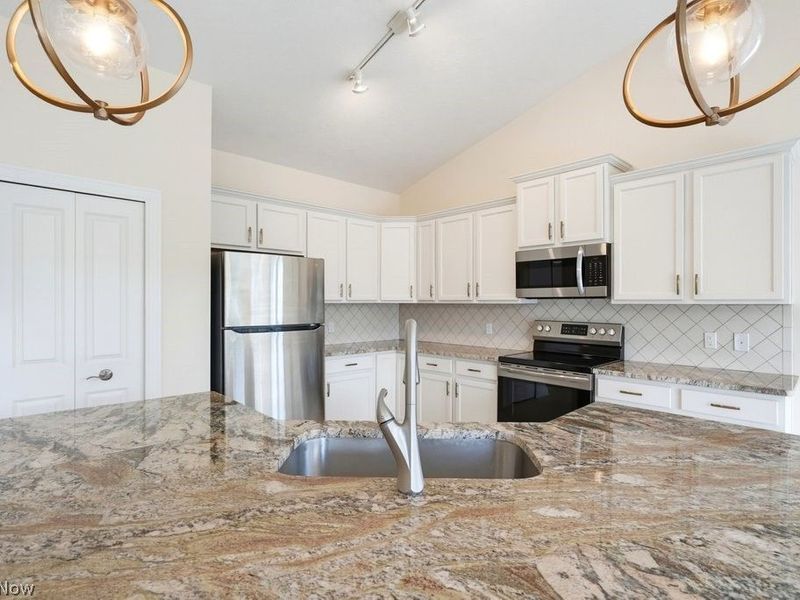 22311 Oxbow Path, Strongsville, OH 44149 Photo 7