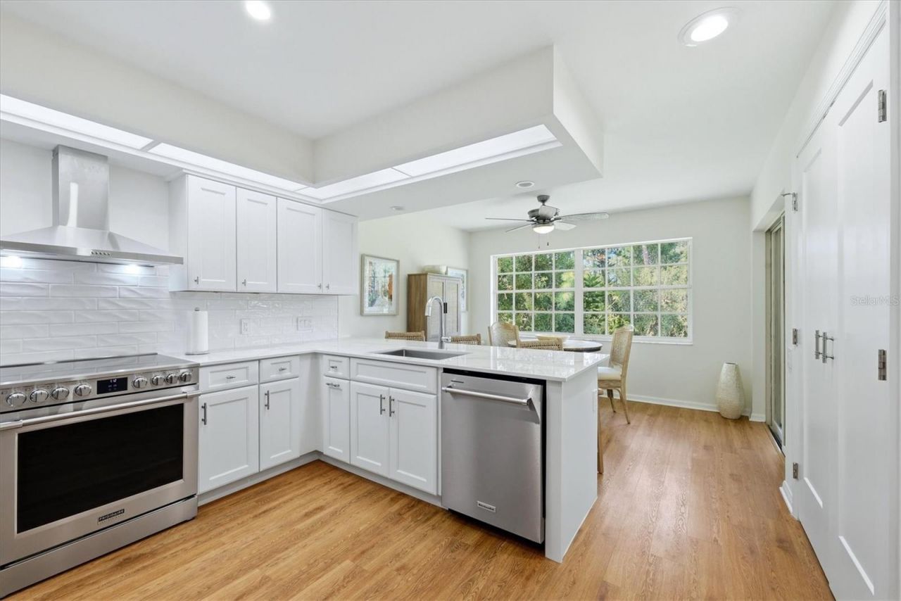 7768 Fairway Woods Drive , Unit 1306, Sarasota, FL 34238 Photo