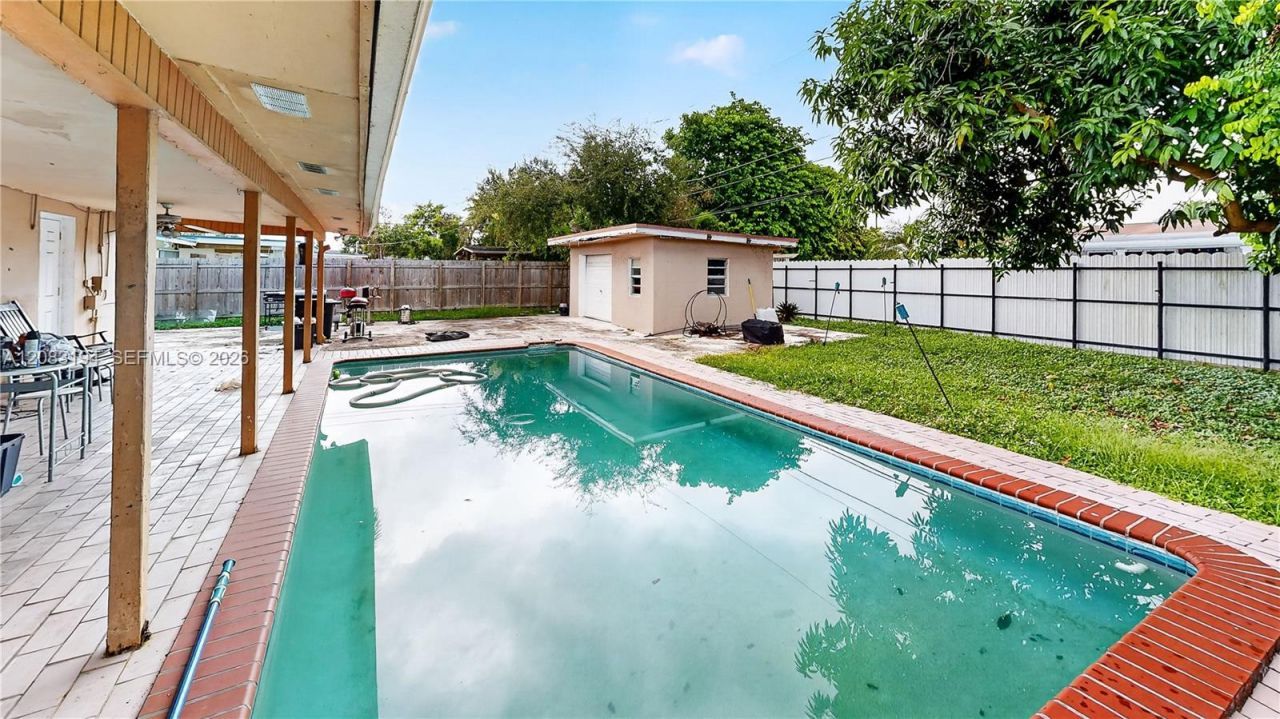 9745 SW 165th Ter, Miami, FL 33157 Photo