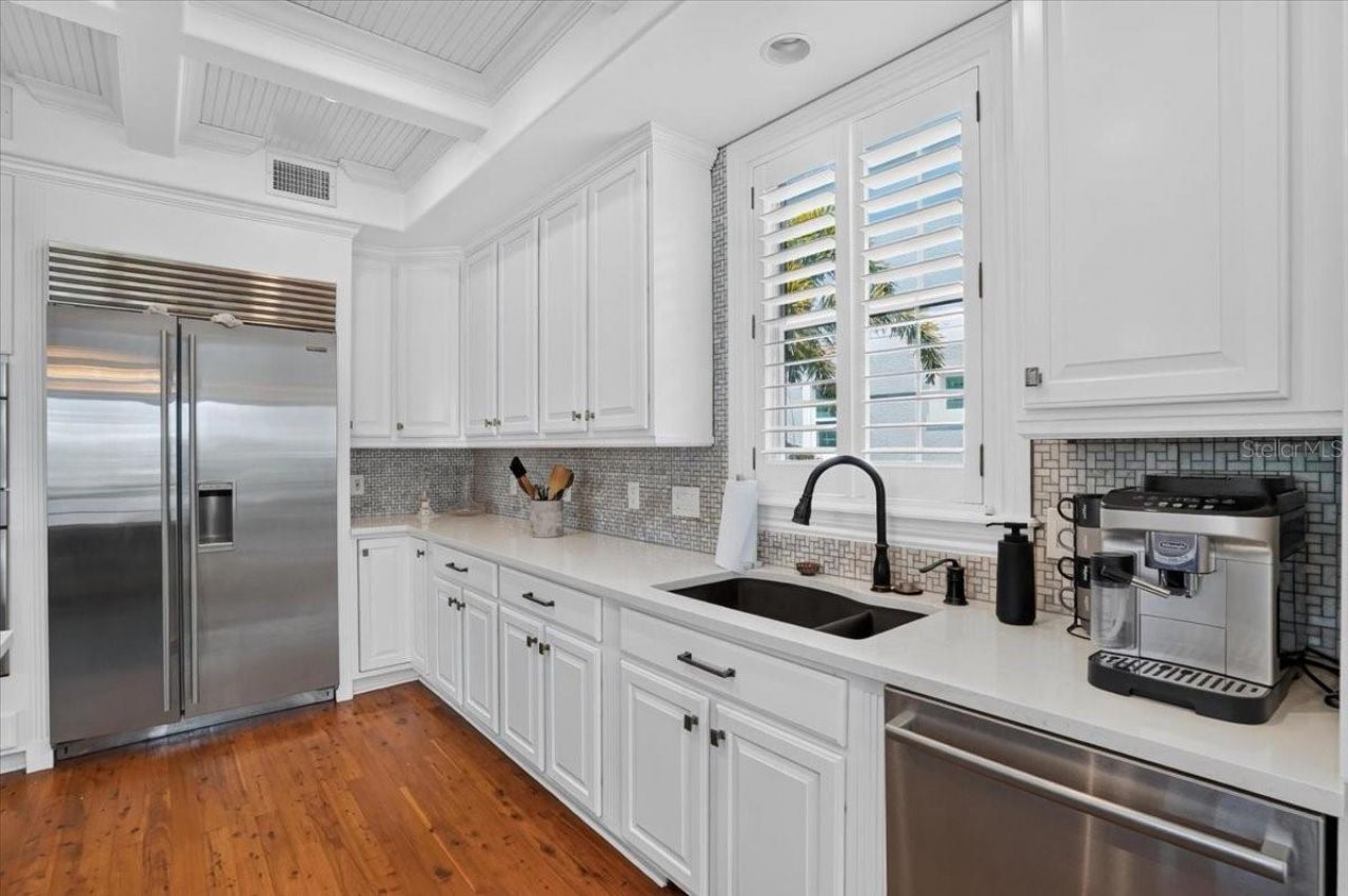 6330 Laguna Drive, Longboat Key, FL 34228 Photo