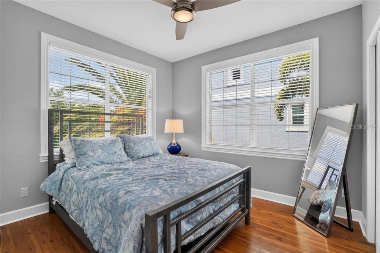 6330 Laguna Drive, Longboat Key, FL 34228 Photo