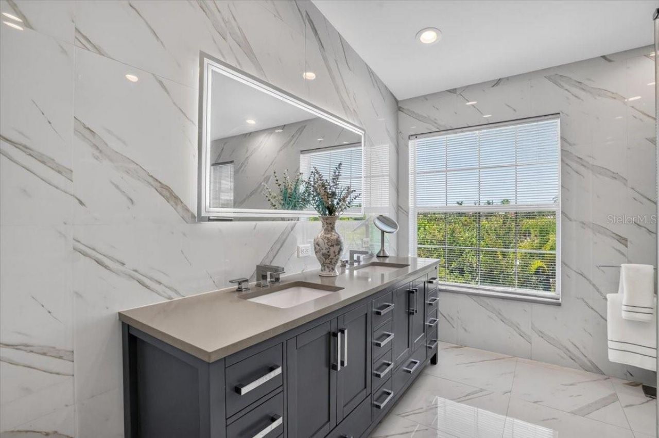 6330 Laguna Drive, Longboat Key, FL 34228 Photo