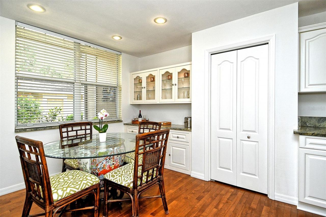 5240 Hyland Hills Avenue , Unit 1415, Sarasota, FL 34241 Photo