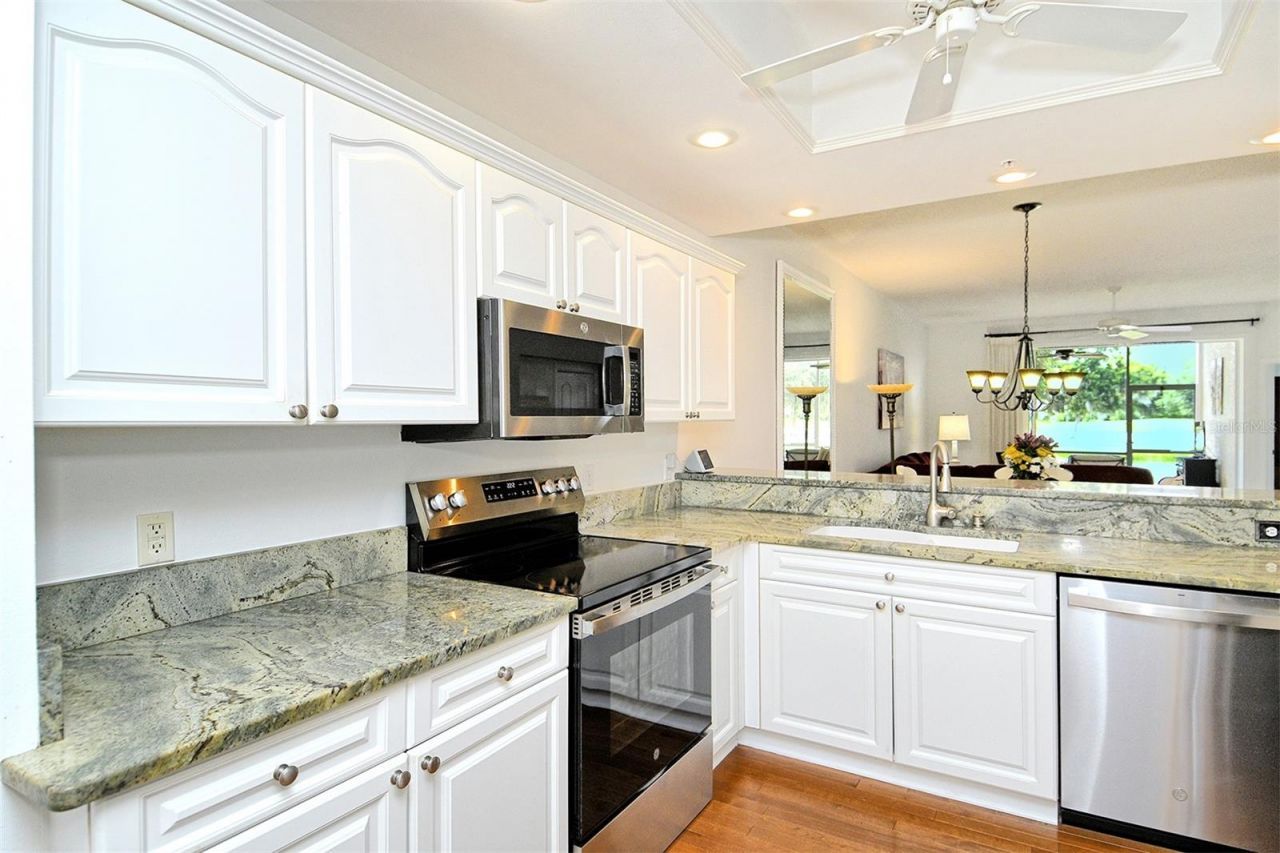 5240 Hyland Hills Avenue , Unit 1415, Sarasota, FL 34241 Photo