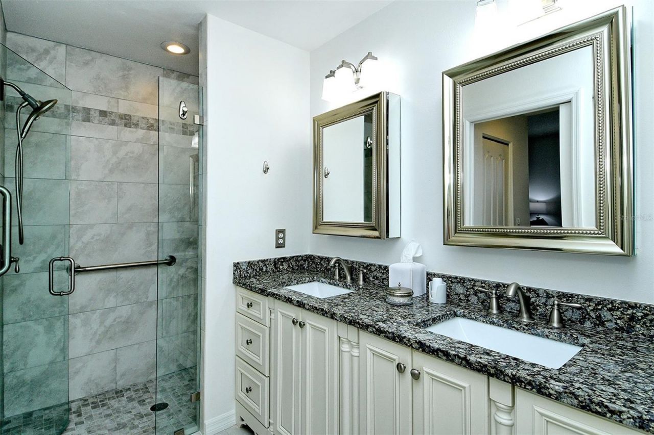 5240 Hyland Hills Avenue , Unit 1415, Sarasota, FL 34241 Photo