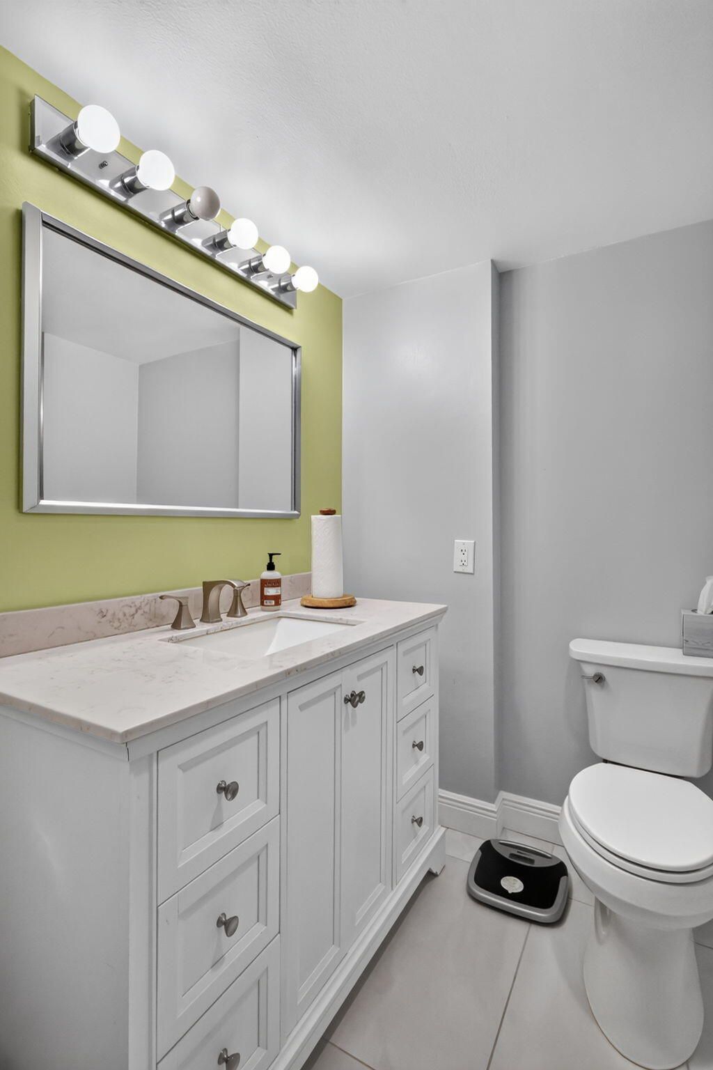 43 W Stratford Lane W, Unit B, Boynton Beach, FL 33436 Photo