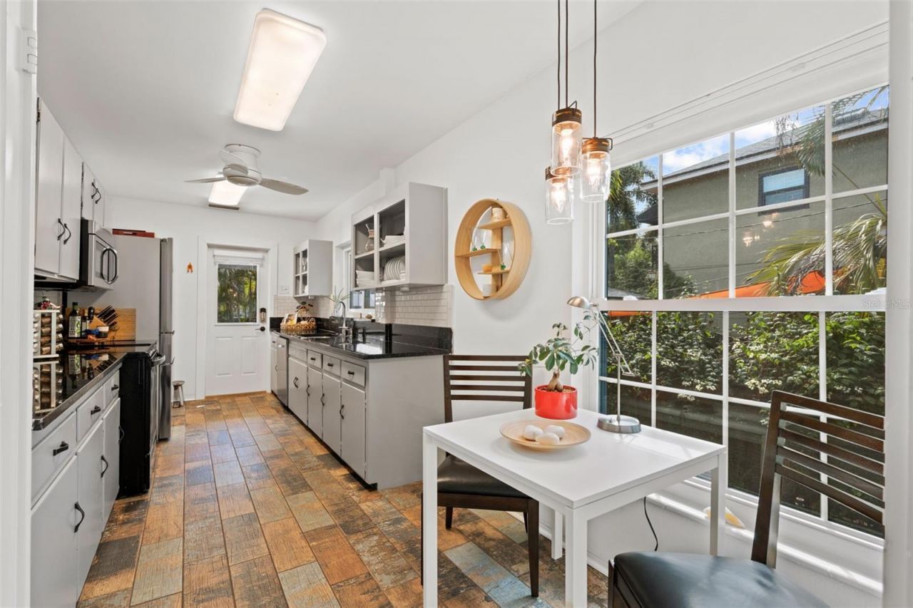 452 23rd Avenue N, Saint Petersburg, FL 33704 Photo