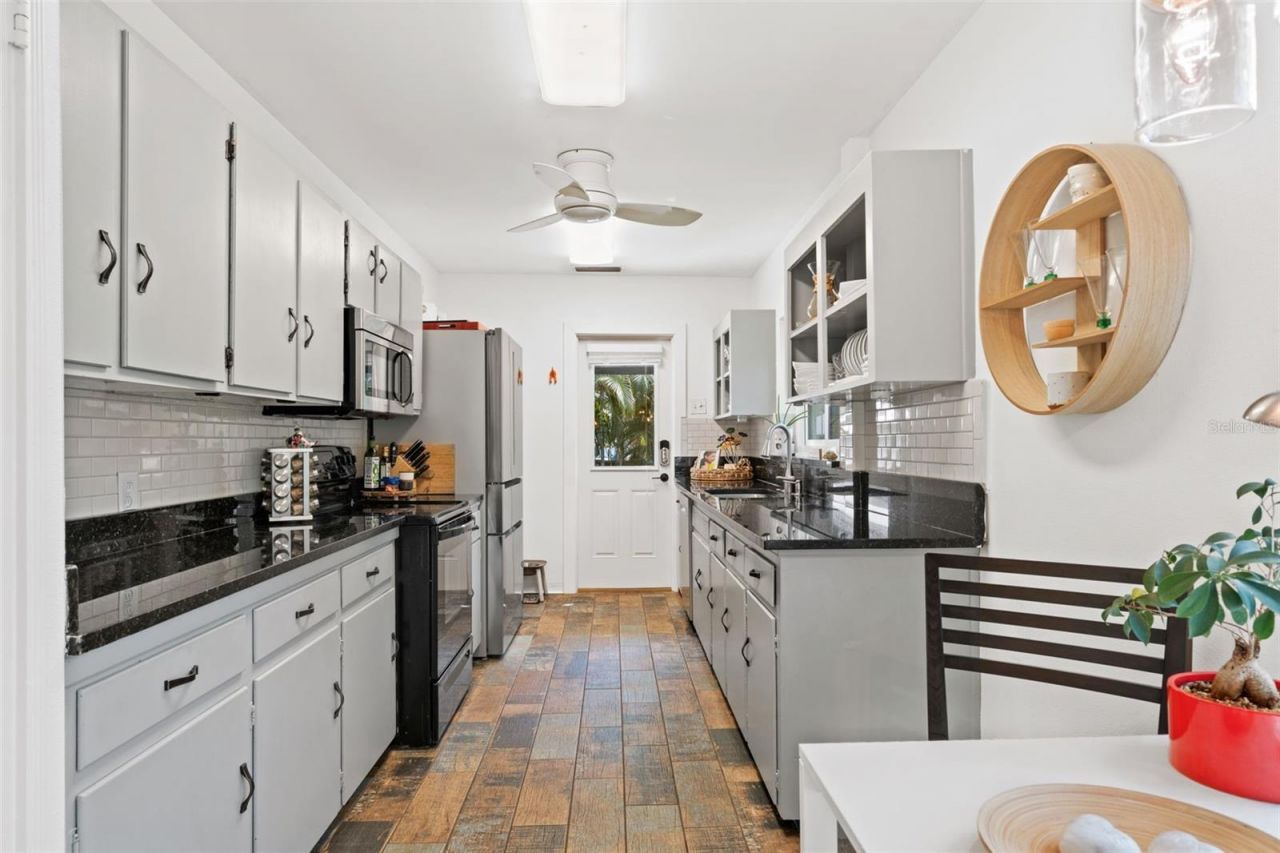 452 23rd Avenue N, Saint Petersburg, FL 33704 Photo