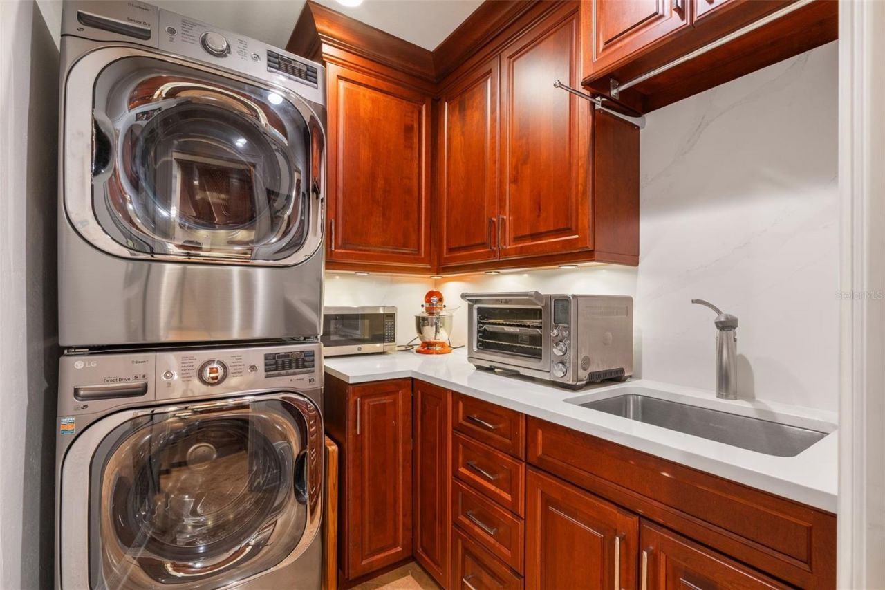 602 29th Avenue N, Saint Petersburg, FL 33704 Photo