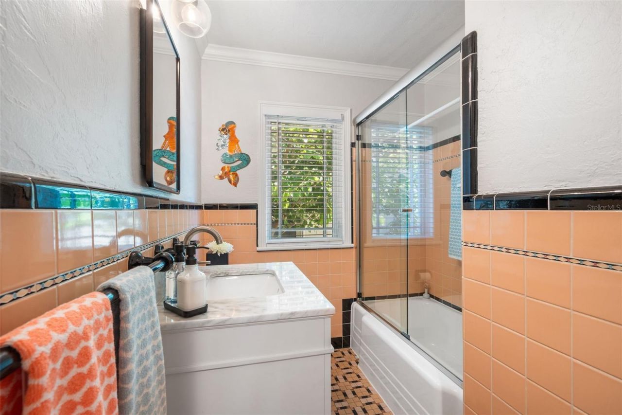 602 29th Avenue N, Saint Petersburg, FL 33704 Photo