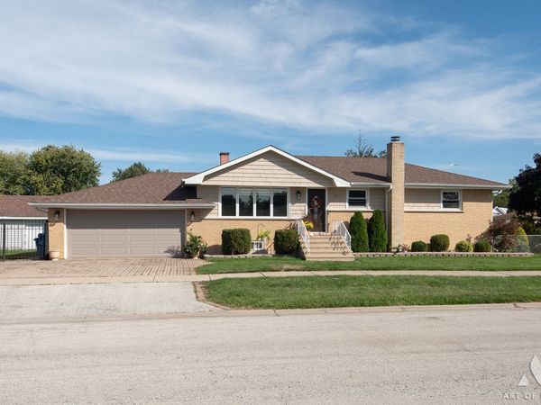 5858 W 82ND Street , Burbank, IL 60459