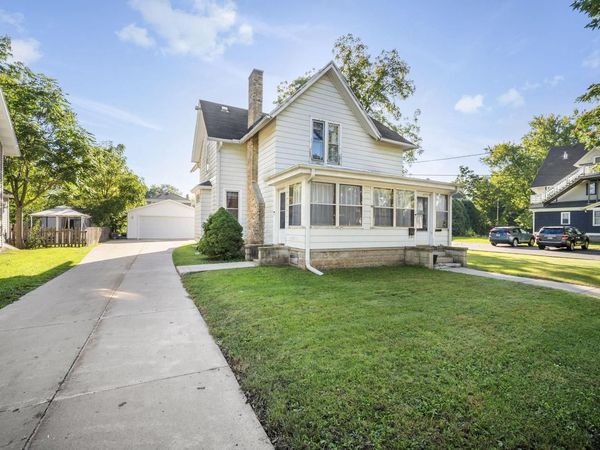 115 N West AVENUE, Waukesha, WI 53186