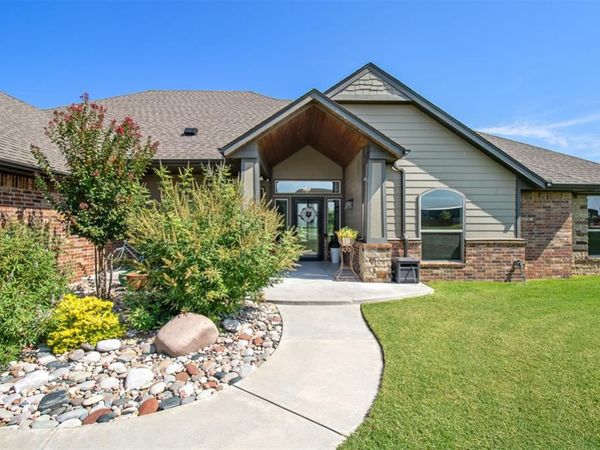 7135 Buck Drive, Tuttle, OK 73089