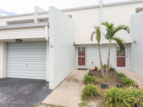 810 Poinsetta Drive , Unit 10, Indian Harbour Beach, FL 32937