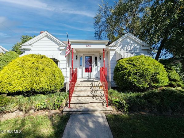 908 Cory Street , Fostoria, OH 44830