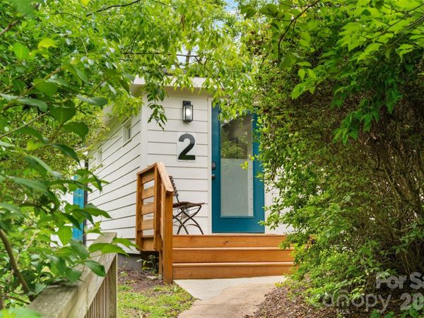2 Laban Lane , Asheville, NC 28805