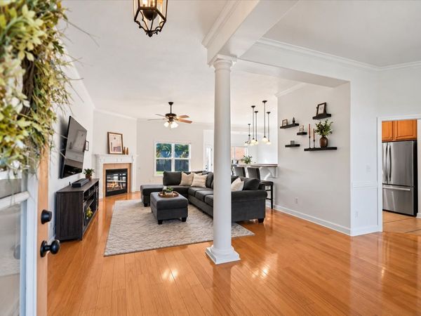 3899 CHANDLER DR, Southaven, MS 38672
