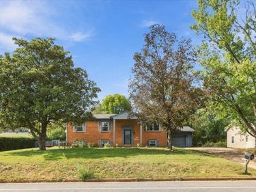660 BLUE RIDGE DR, HARRISONBURG, VA 22802
