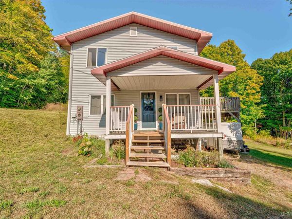 214 Hickory Street, Munising, MI 49862