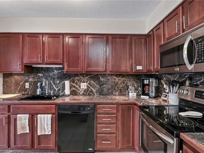 12500 Edgewater Drive, Unit 1603, Lakewood, OH 44107 Photo 12