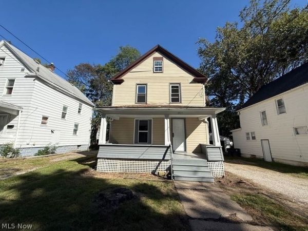 1017 La Croix Avenue , Akron, OH 44307