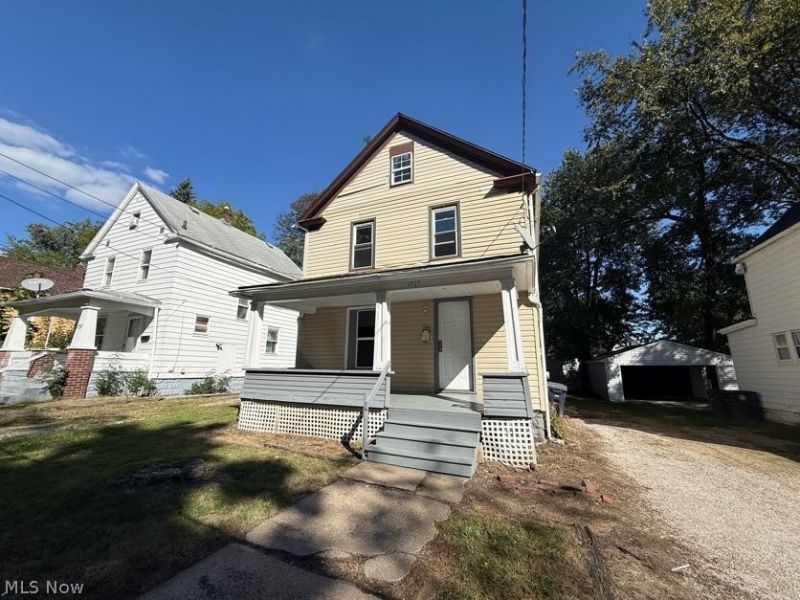 1017 La Croix Avenue, Akron, OH 44307 Photo 2