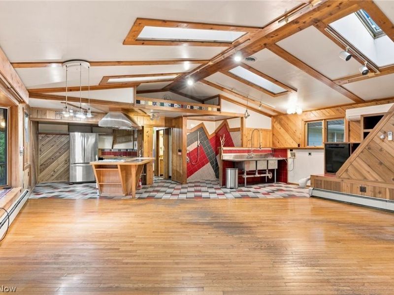 1365 Hillandale Drive, Bath, OH 44333 Photo 8