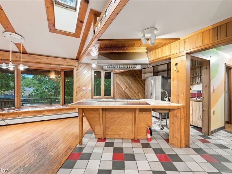 1365 Hillandale Drive, Bath, OH 44333 Photo 9