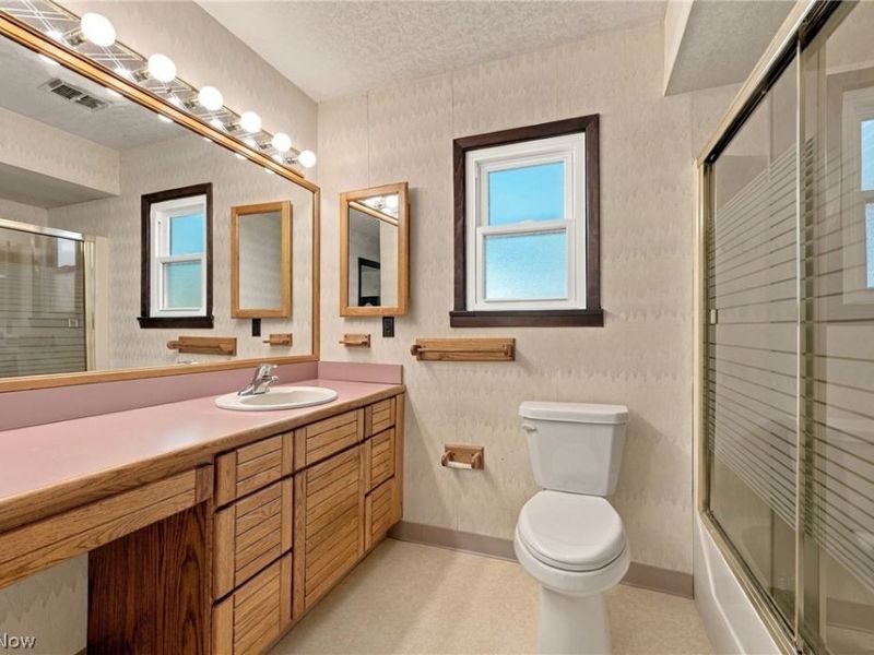 1578 Chelmsford Road, Mayfield Heights, OH 44124 Photo 17