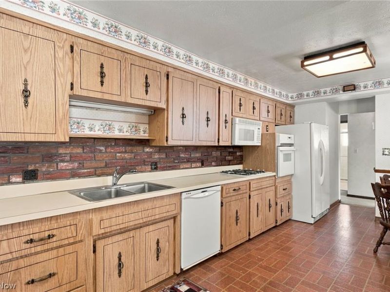1578 Chelmsford Road, Mayfield Heights, OH 44124 Photo 9
