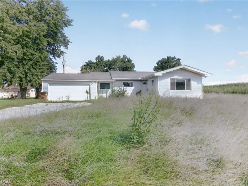 8240 Spencerville Road, Lima, OH 45806 Photo 3