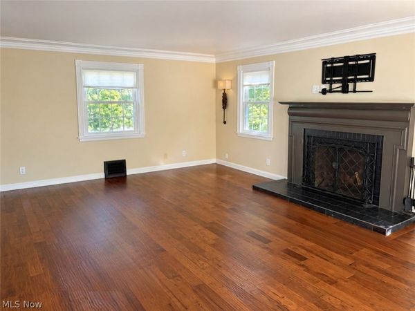 267 S Main Street , Hudson, OH 44236