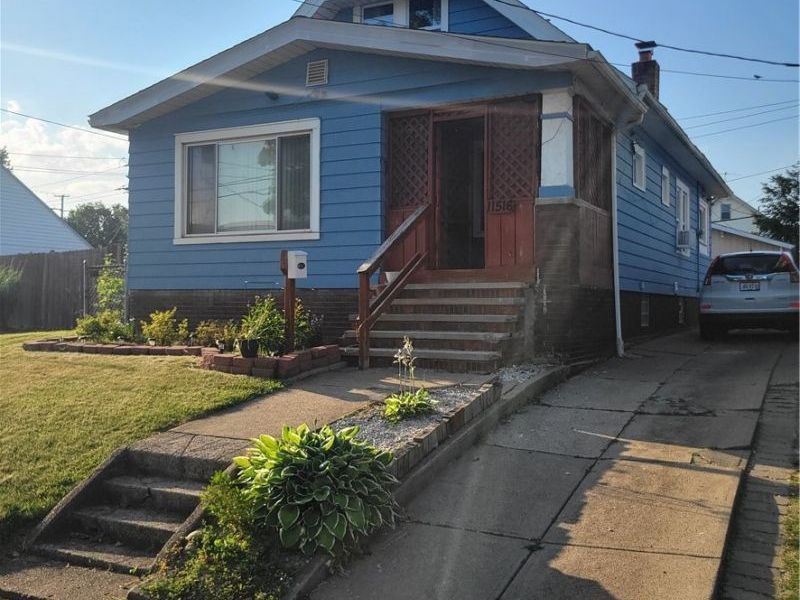 11516 Thrush Avenue, Cleveland, OH 44111 Photo 1
