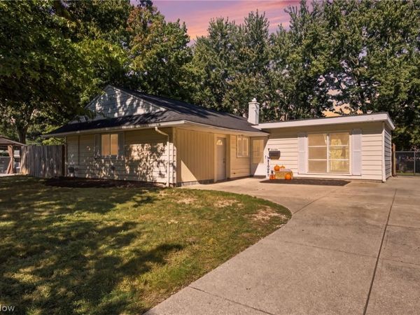 6410 Newland Road , Parma Heights, OH 44130