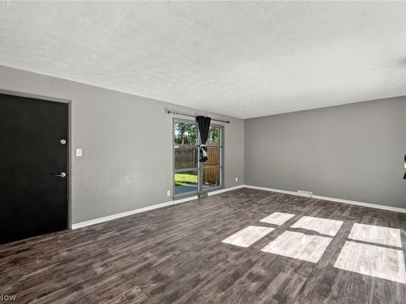 6410 Newland Drive, Parma Heights, OH 44130 Photo 10